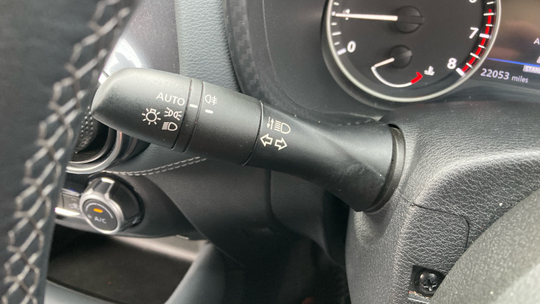 Nissan Juke 1.0 DiG-T 114 N-Connecta 5dr DCT Petrol Hatchback